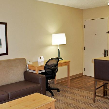Extended Stay America Suites - Newark - Woodbridge Exterior foto