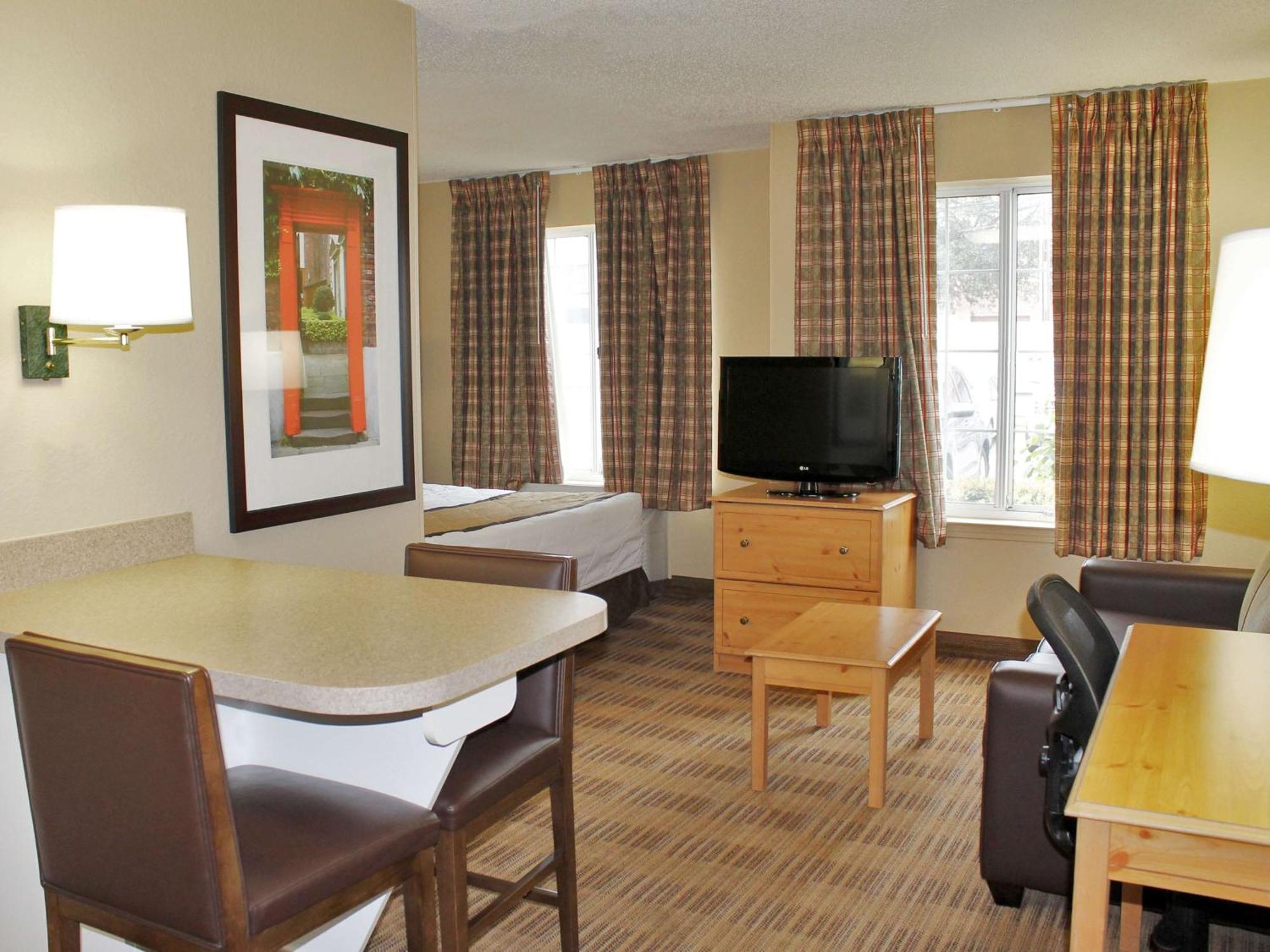 Extended Stay America Suites - Newark - Woodbridge Exterior foto