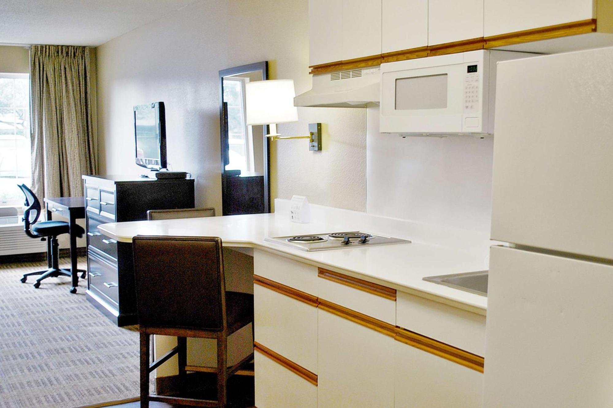 Extended Stay America Suites - Newark - Woodbridge Exterior foto