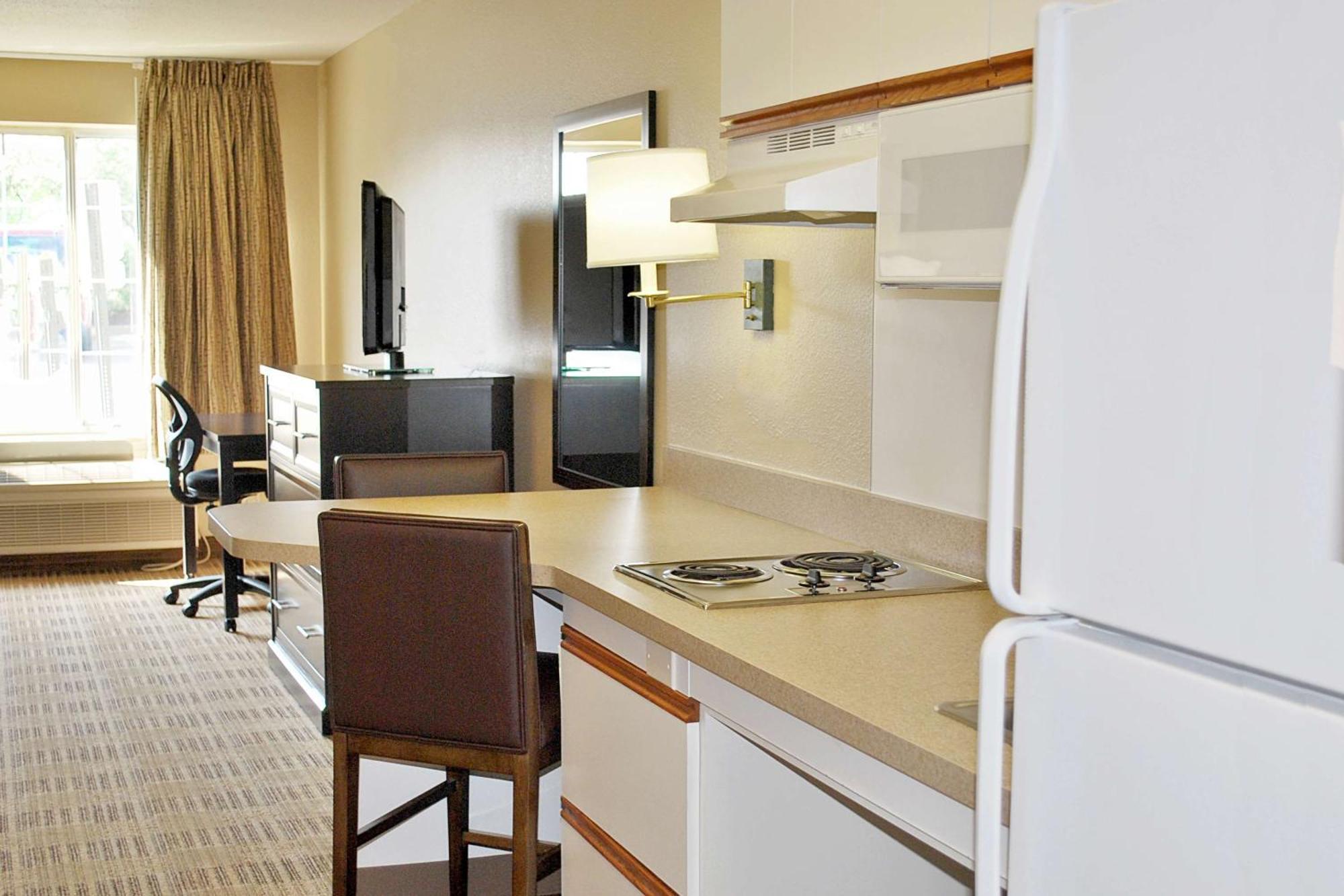 Extended Stay America Suites - Newark - Woodbridge Exterior foto