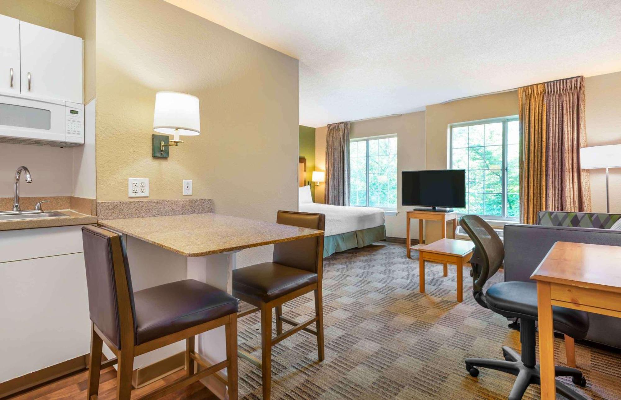 Extended Stay America Suites - Newark - Woodbridge Exterior foto