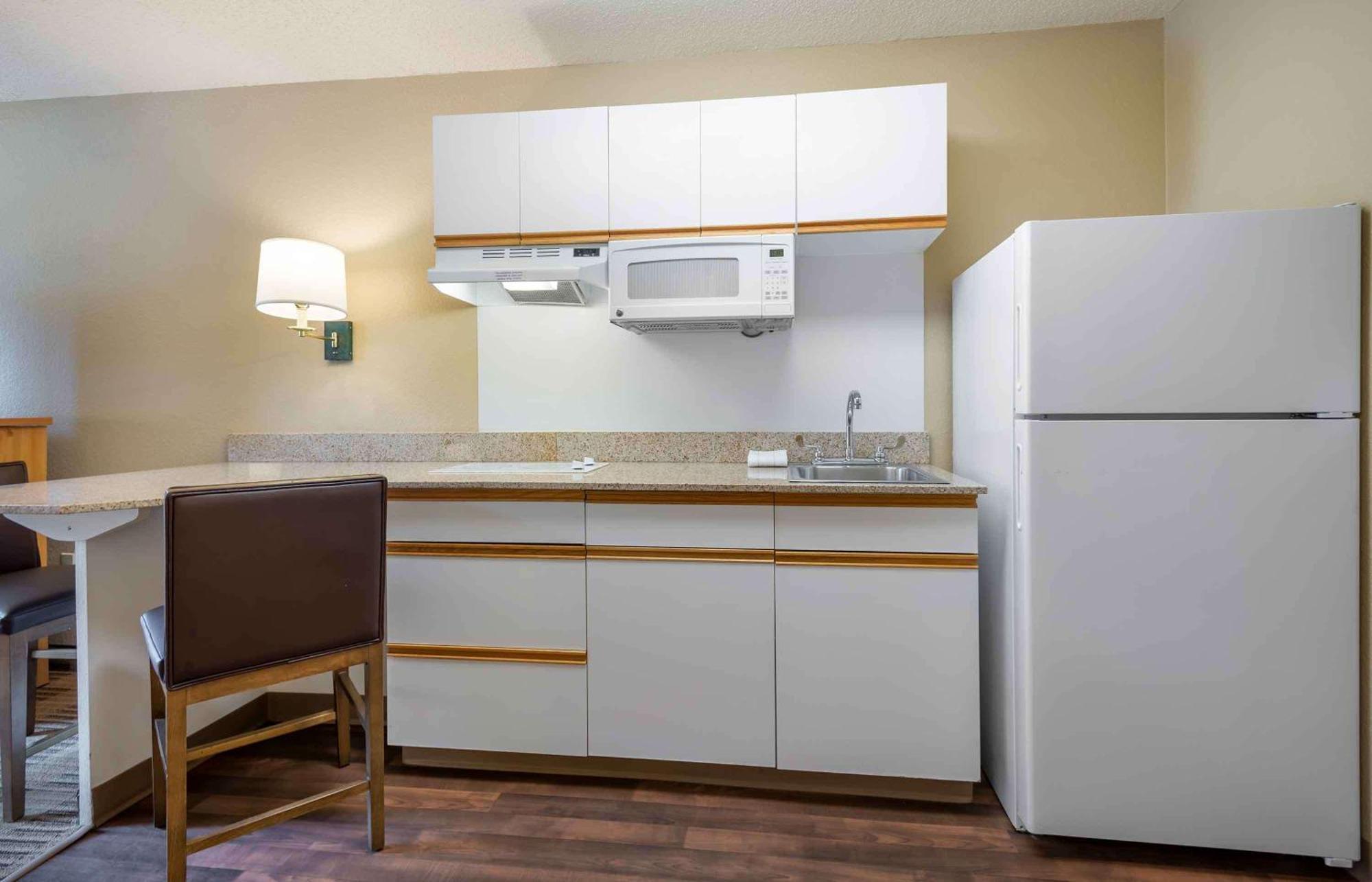 Extended Stay America Suites - Newark - Woodbridge Exterior foto