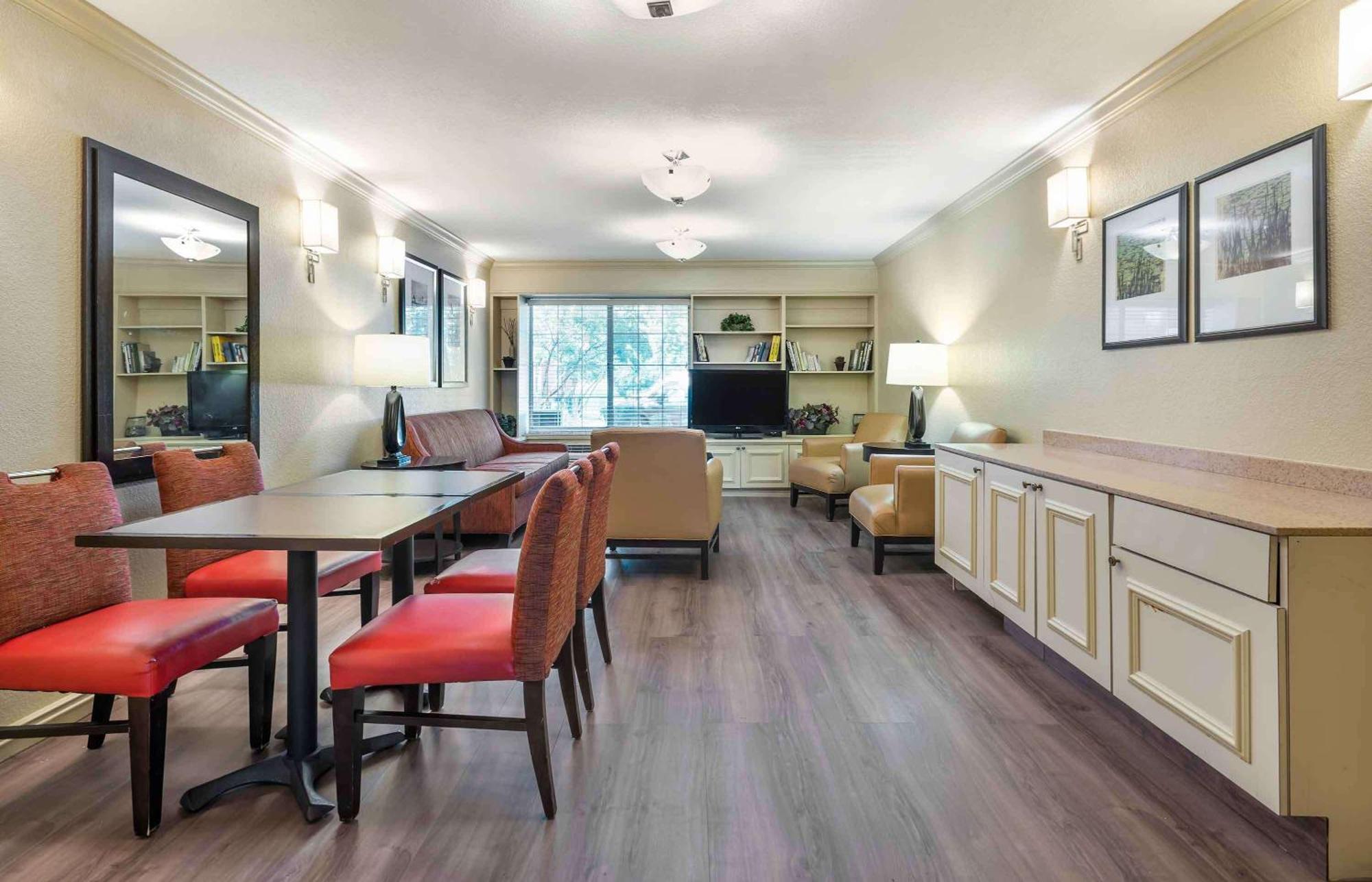 Extended Stay America Suites - Newark - Woodbridge Exterior foto